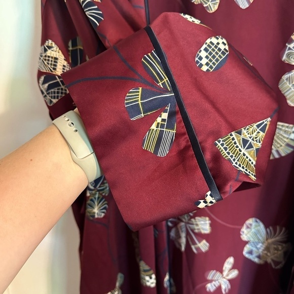 Natori Long Robe Size Medium - No Belt - Picture 2 of 6